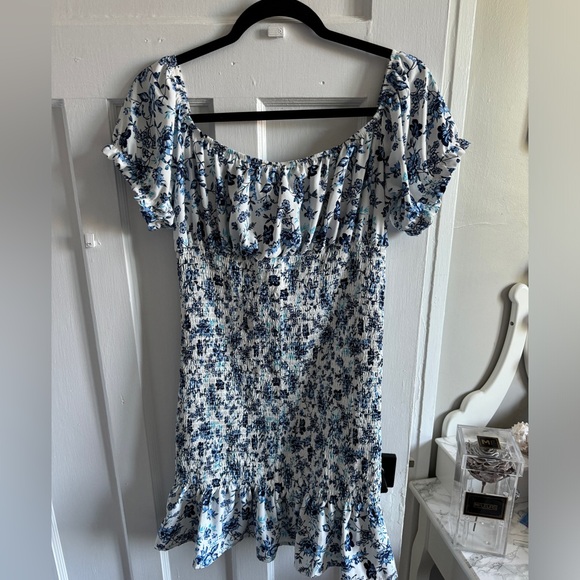 SOLD - Urban Planet - Dresses - L - Picture 3 of 4